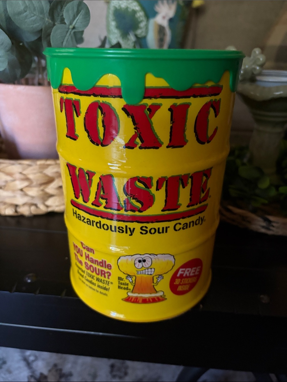 Toxic Waste Hazardously Sour Candy Barrel - Yellow & Green